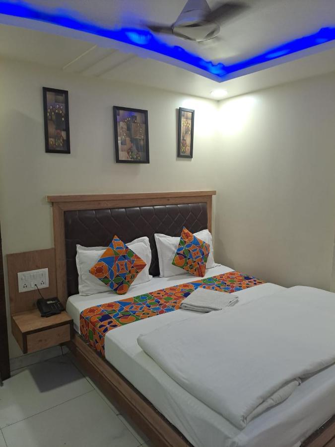 Hotel Sarthak Palace - By Pooja Hospitality New Delhi Exterior photo