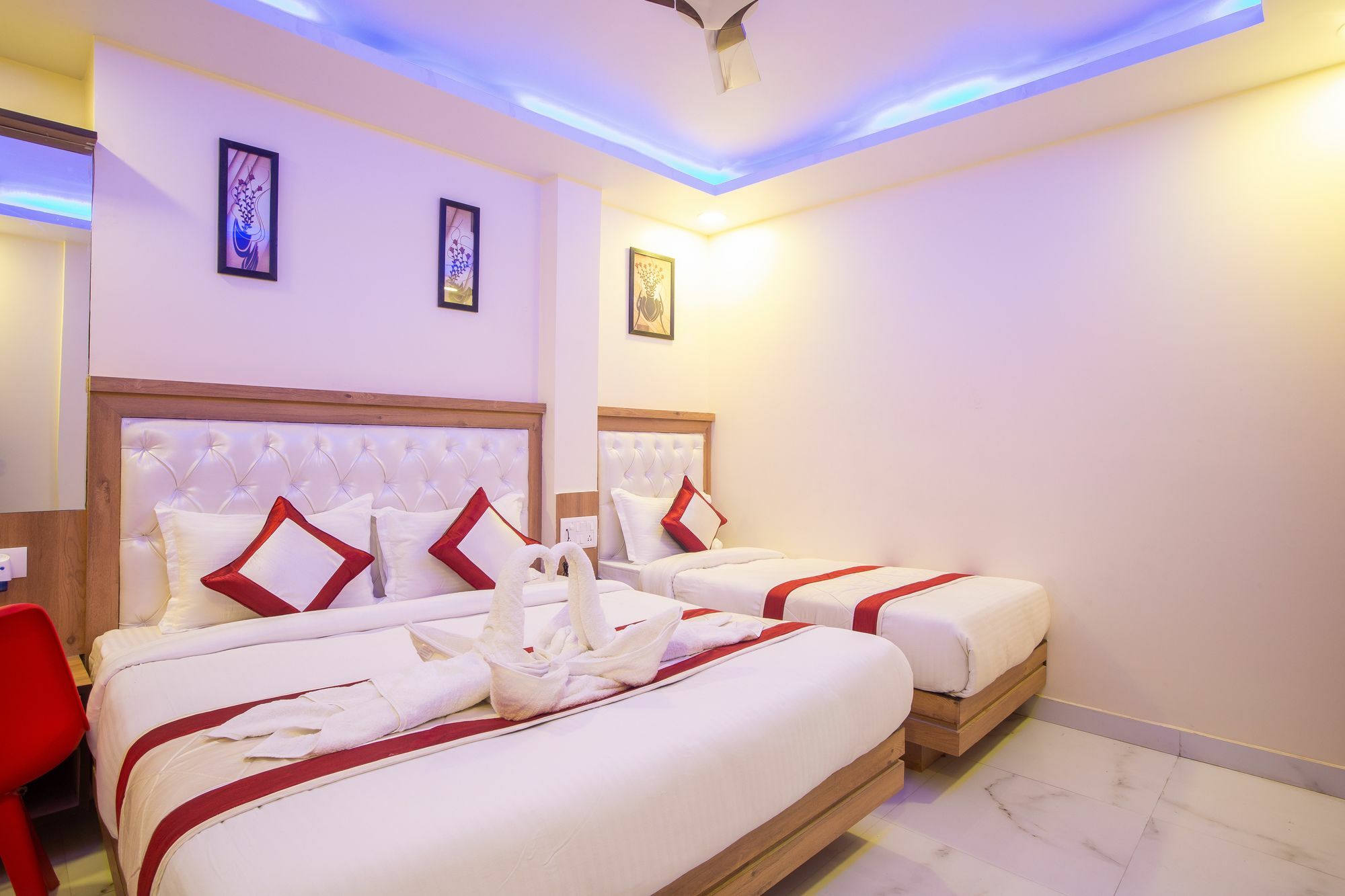 Hotel Sarthak Palace - By Pooja Hospitality New Delhi Exterior photo